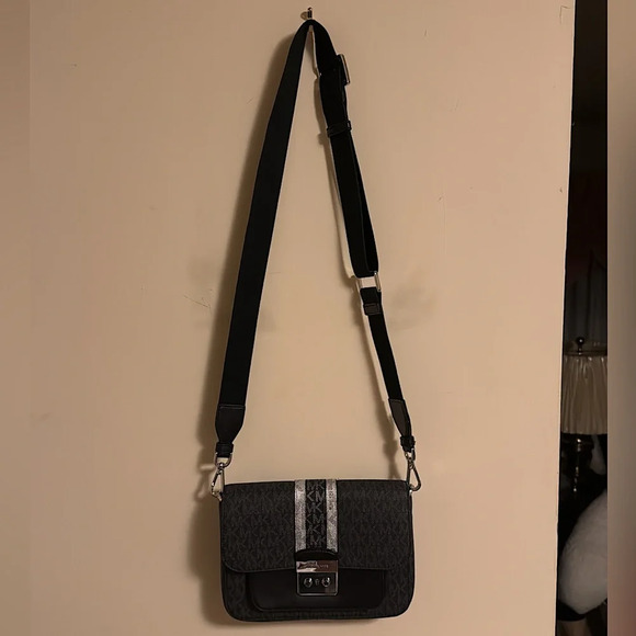 MK SHOULDER / CROSS BODY BAG - Picture 3 of 5